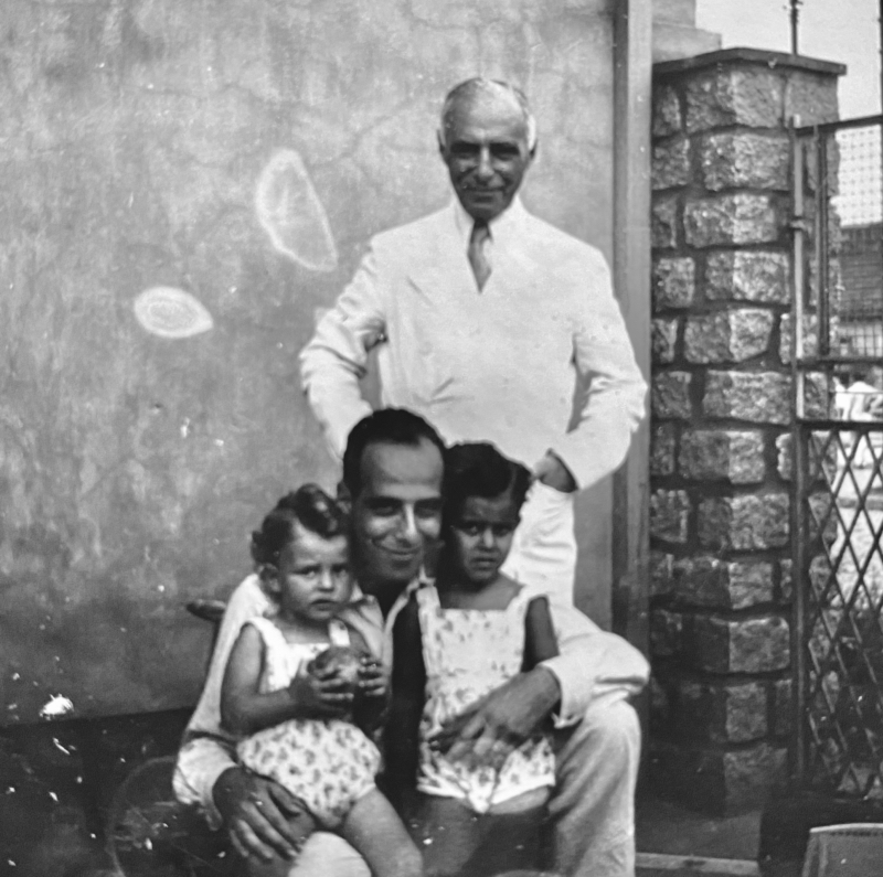 Moses Goldschmidt (standing) with his son Wolfgang und and teh children  Érico and Renato Goldschmidt, São Paulo, 1940s.  Private archive of Érico Goldschmidt and Fernando Goldschmidt, Porto Alegre / Brazil. With kind permission.